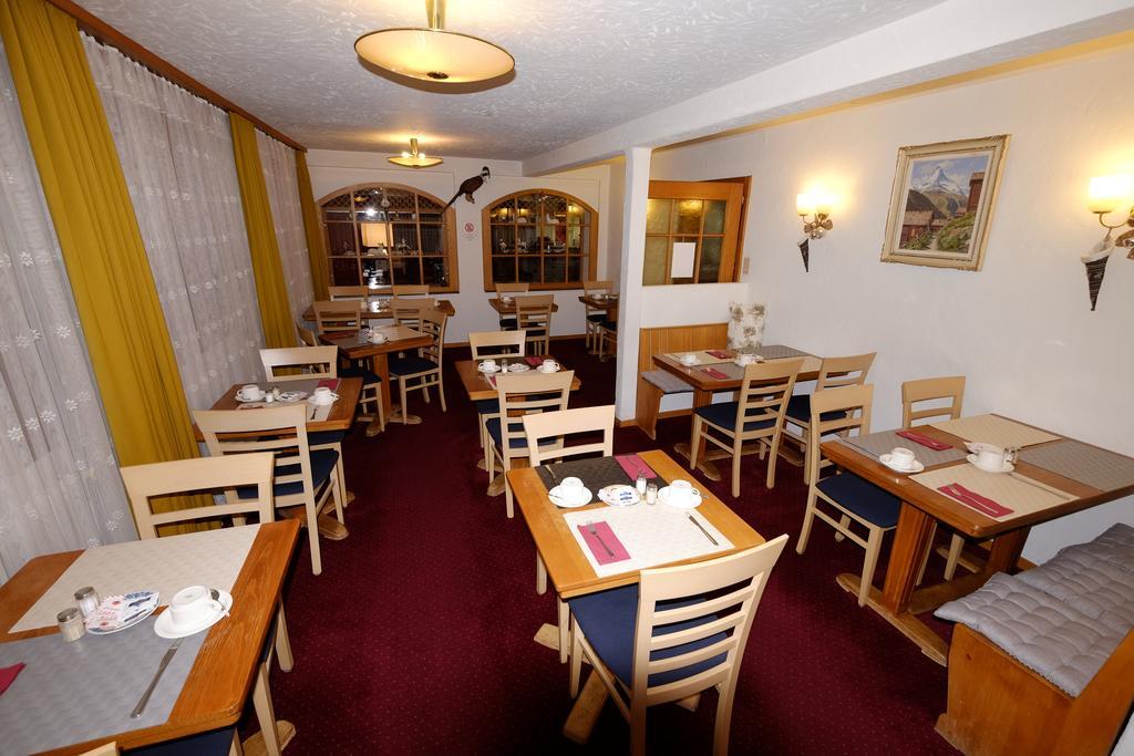 Hotel Tannenhof ツェルマット エクステリア 写真